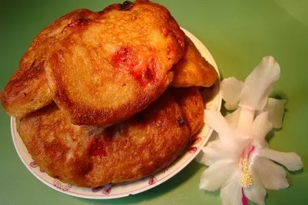 Постные яблочные оладушки / с клубникой: шаг 8