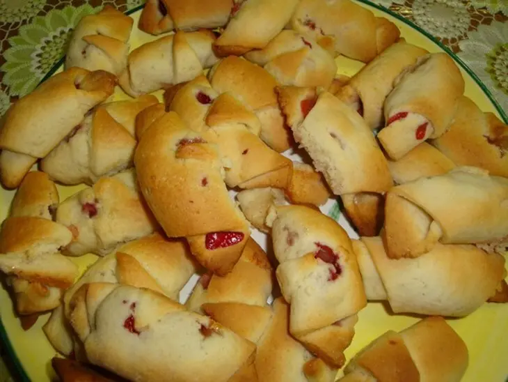 Постные рогалики на яблочном соке: шаг 5