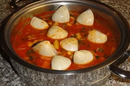 Охлаждённая похлёбка с моллюсками и картошкой: шаг 7