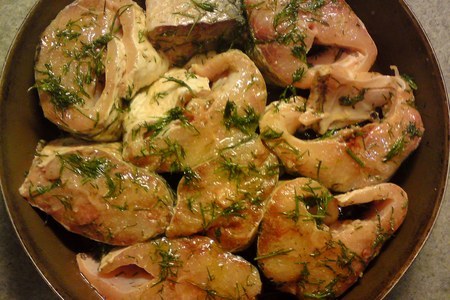 Рыбка пеленгас, запеченная в пряных травах + гарнир - запеканка картофельная: шаг 4