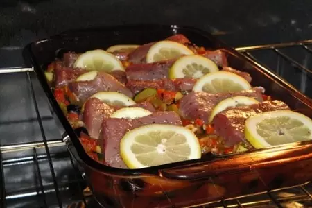 Тунец запечённый с овощами: шаг 6