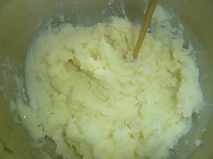 Картофельный пирог с сыром и зеленью, как пирог или как самодостаточный ужин: шаг 6