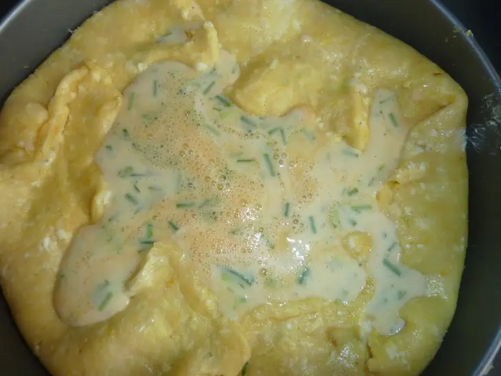 Картофельный пирог с сыром и зеленью, как пирог или как самодостаточный ужин: шаг 13
