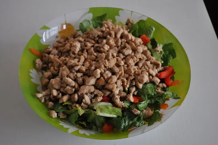 Восточный весенний салат с курицей: шаг 7