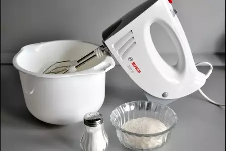 Торт-мороженое "кофейно-шоколадный поцелуй с ореховым послевкусием".: шаг 2