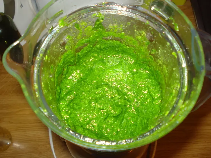 Песто из черемши: шаг 4