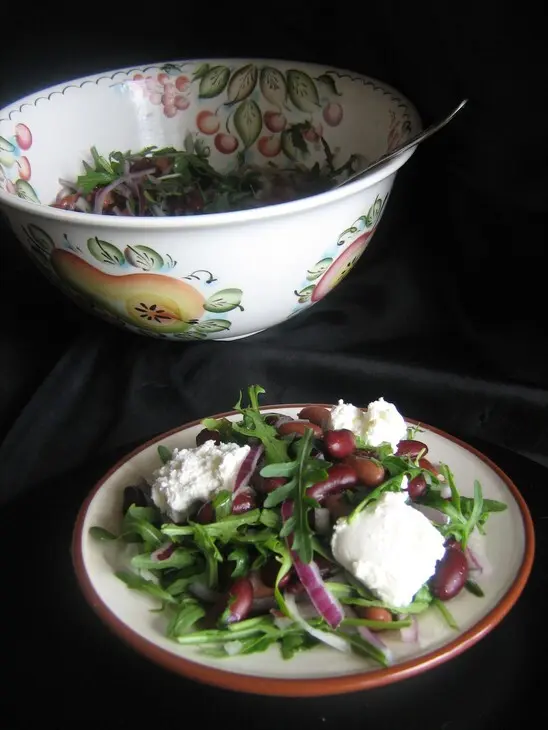 Салат с фасолью,руколой и творожным сыром.: шаг 5