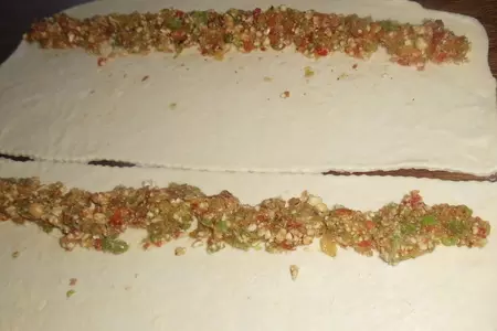 Пасхальный венок с орехами и сухофруктами: шаг 6