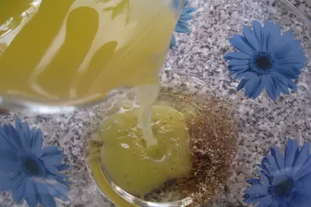 Салат с копченой курицей и грецкими орехами: шаг 5