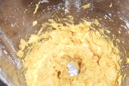 Нежные лимонные пирожные с кремом из кураги: шаг 3