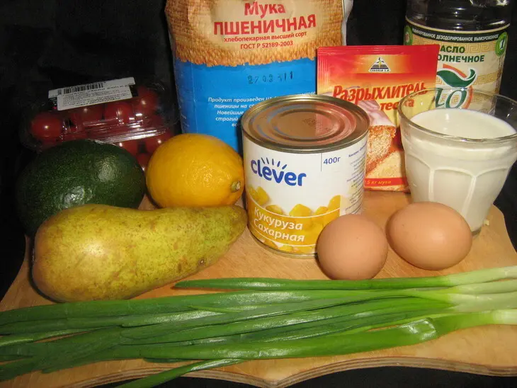 Кукурузные блинчики с сальсой из груши и авокадо.: шаг 1