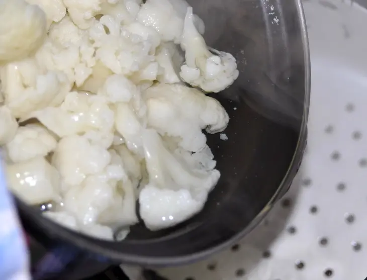 Цветная капуста с тыквенными семечками и орешками: шаг 4