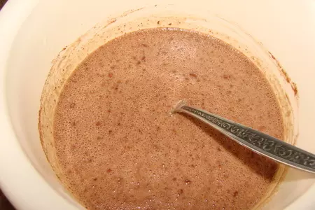 Шоколадный манник с карамельными яблоками: шаг 4