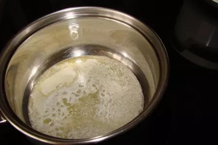 Шоколадный манник с карамельными яблоками: шаг 6