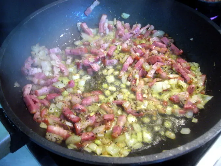 Паста фарфалле со сливочным соусом, зеленым горошком и стручковой фасолью: шаг 2