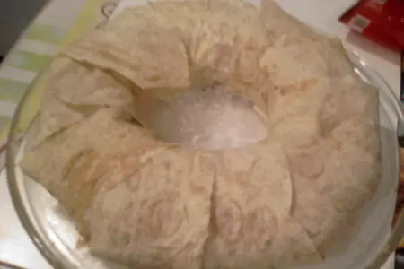 Мясной венок с перепелиными яйцами, запечённый в лаваше: шаг 6