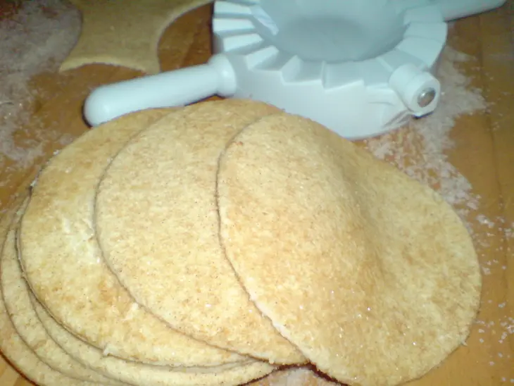 Пирожки с корицей, вишней и розмариновым кремом: шаг 4