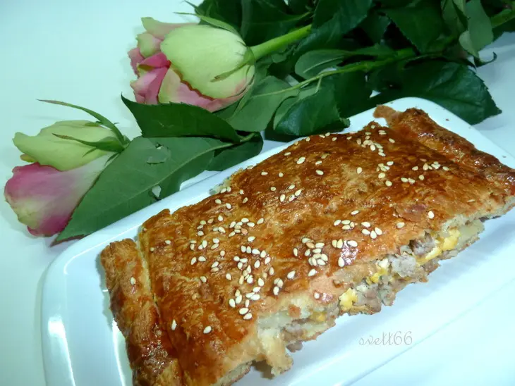 Пирог слоеный с мясом и яйцом, тот да не тот.: шаг 4