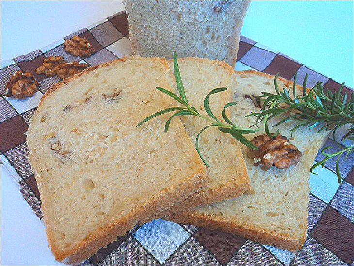 Хлеб ореховый на лимонно-розмариновых дрожжах.: шаг 5