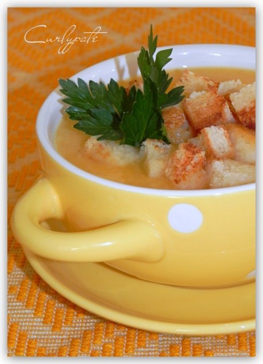 Тыквенный крем-суп с сыром: шаг 1