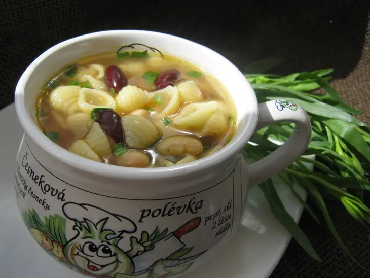 Суп с макаронами,фасолью и тархуном ( pasta e fagioli).: шаг 3