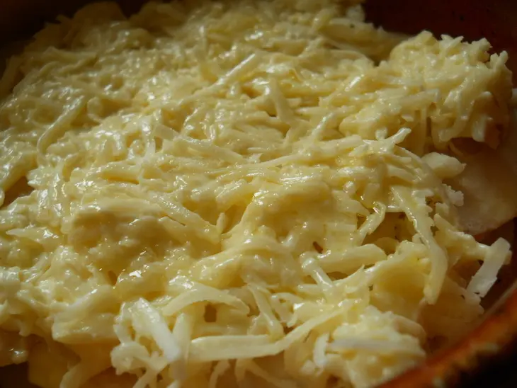 Сырный гратен с курочкой и сочным ананасом (дуэль): шаг 3
