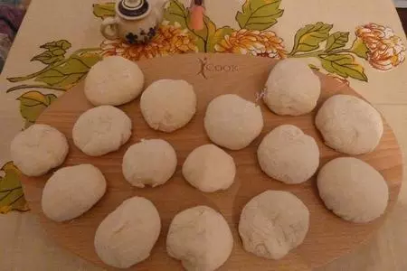 Крендель праздничный(от мухи-цокотухи): шаг 5
