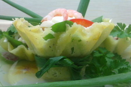 Салат морской в сырных корзиночках: шаг 11
