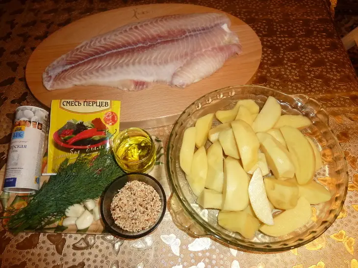 Рыбные розочки с картофелем на пару: шаг 1