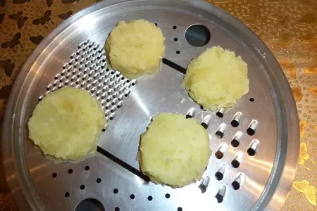 Рыбные розочки с картофелем на пару: шаг 6