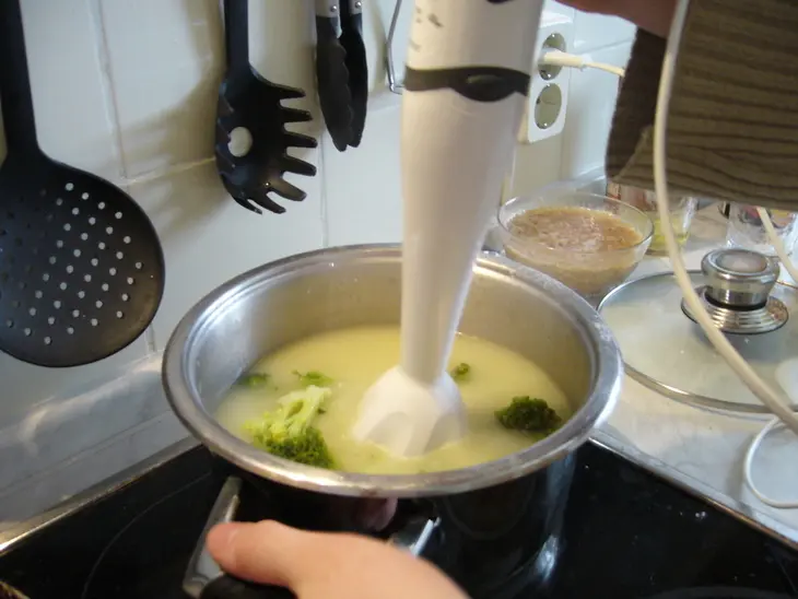 Суп-пюре с брокколи: шаг 4