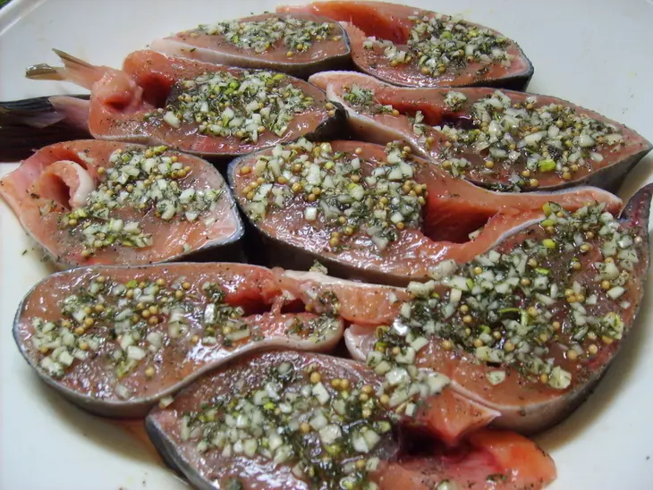 Лосось запеченый с картофелем: шаг 3