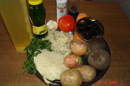 Борщ с черносливом и сырными плюшками: шаг 1