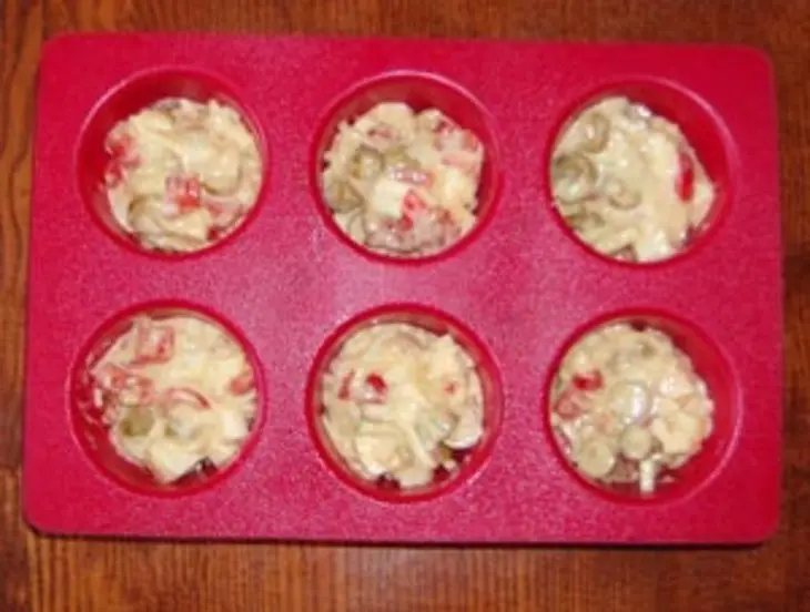 Маффины с паприкой, оливками и сыром: шаг 6