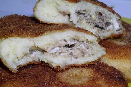 Картофельные пирожки со шпротами: шаг 5