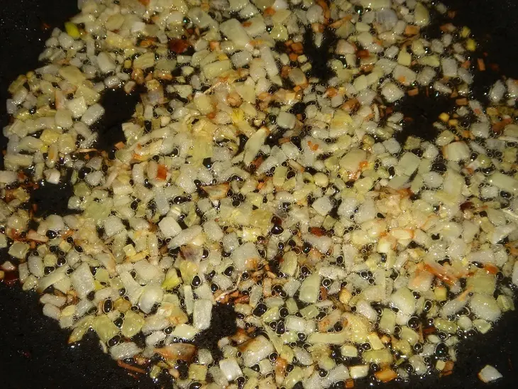 Куриные сердечки в сырном соусе: шаг 3