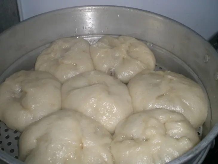 Манты с дрожжевого теста: шаг 5
