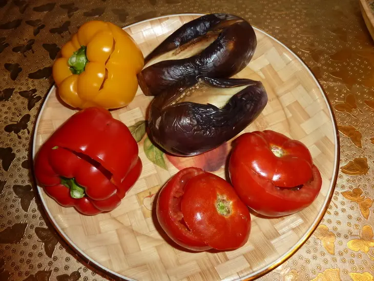 Овощи начиненные мясным фаршем(приготовленные на пару): шаг 4