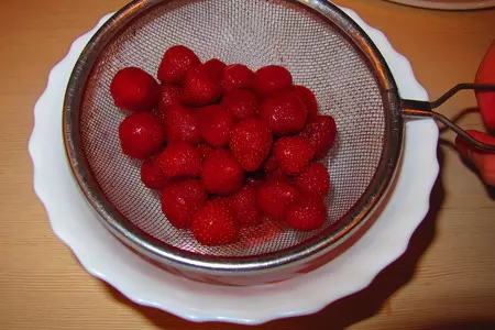 Ленивые вареники с клубникой,  на пару.: шаг 2