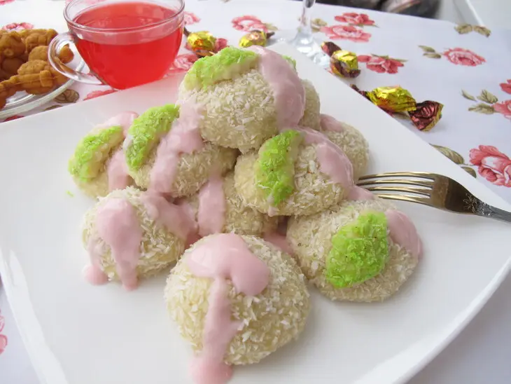 Ленивые вареники с клубникой,  на пару.: шаг 11