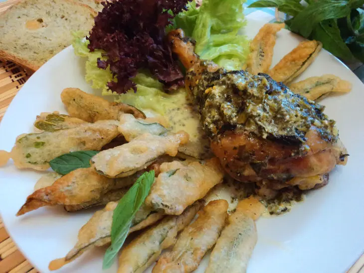 Курица с травами, сливочно-апельсиновым соусом и мятным гарниром: шаг 3