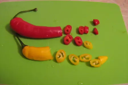 Теплый салат из курицы и помидоров: шаг 3