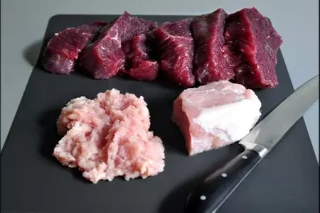 Рулеты из говядины с каперсами и соусом: шаг 3