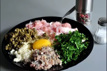 Рулеты из говядины с каперсами и соусом: шаг 5