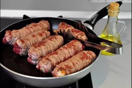 Рулеты из говядины с каперсами и соусом: шаг 7