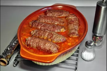 Рулеты из говядины с каперсами и соусом: шаг 10