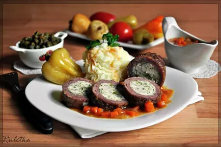 Рулеты из говядины с каперсами и соусом: шаг 13