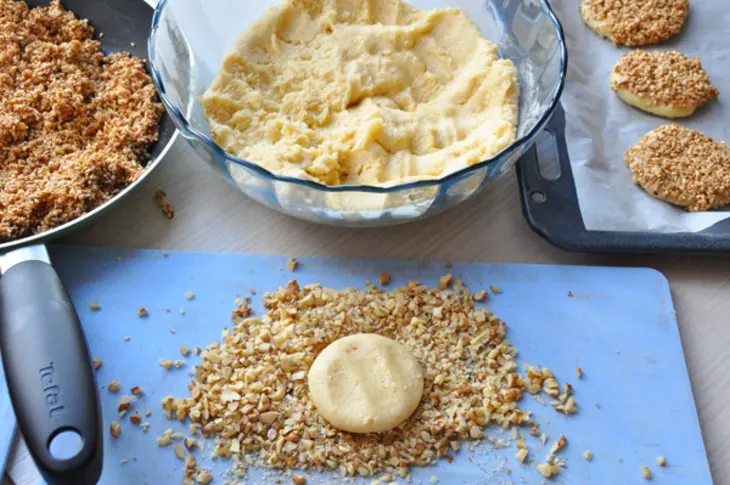 Баразек - арабское печенье с медом и кунжутом: шаг 7