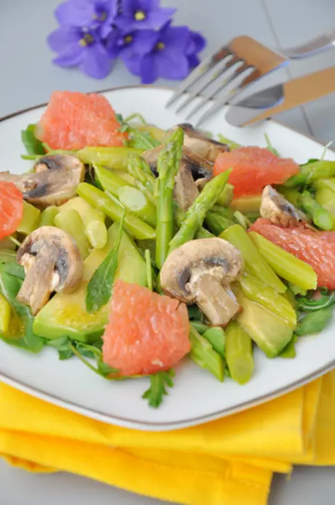 И на пару бывает ужин вкусным! горячая закуска, салат и десерт приготовленные в пароварке!: шаг 11