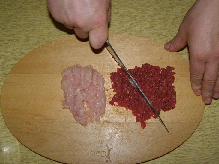 Перец, фаршированный рубленным мясом, приготовленный на пару: шаг 3